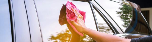 Microfiber Towels Are the Best for Streak-Free Glass Cleaning