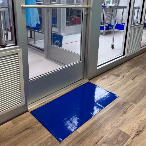 BLUE  18 X 36 TACKY MAT  30 SHEETS MAT  4 MATS CASE